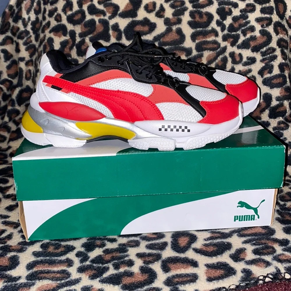 Puma - Picture 1 of 3